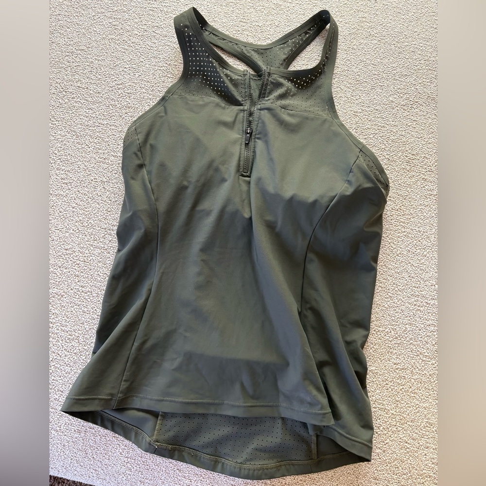 Athleta Razorback Tank With Built In Sports Bra